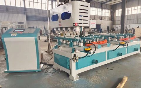 采訪木工數(shù)控榫槽機專題文章